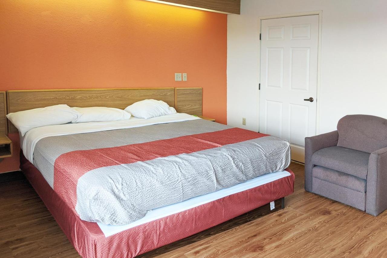 Hotel Markle In I-69 ภายนอก รูปภาพ