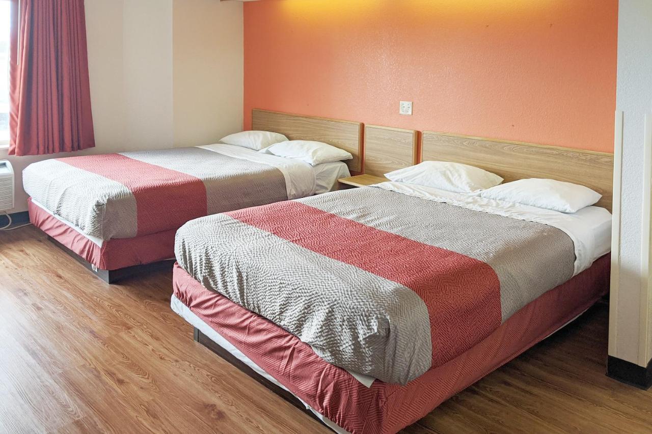 Hotel Markle In I-69 ภายนอก รูปภาพ