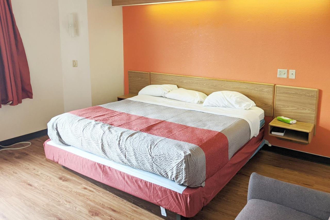 Hotel Markle In I-69 ภายนอก รูปภาพ