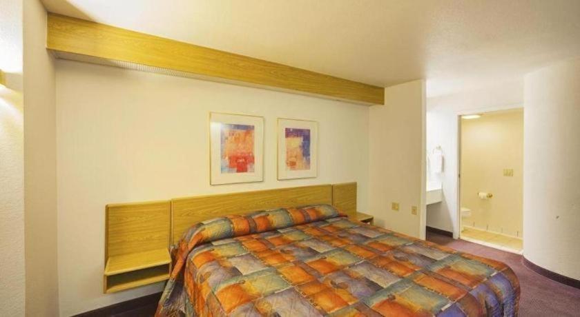Hotel Markle In I-69 ภายนอก รูปภาพ