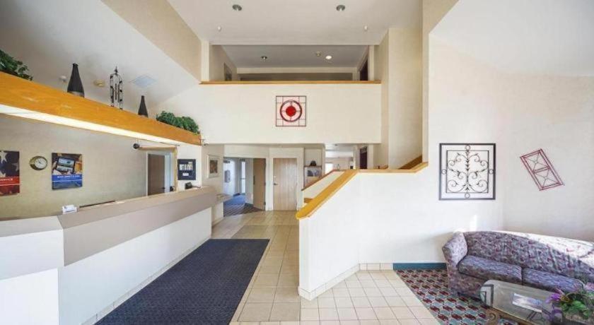 Hotel Markle In I-69 ภายนอก รูปภาพ