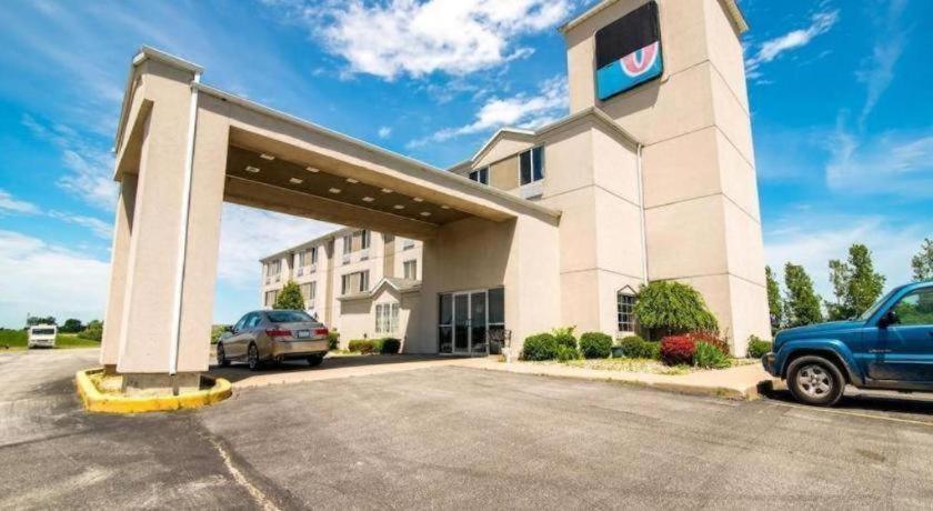 Hotel Markle In I-69 ภายนอก รูปภาพ
