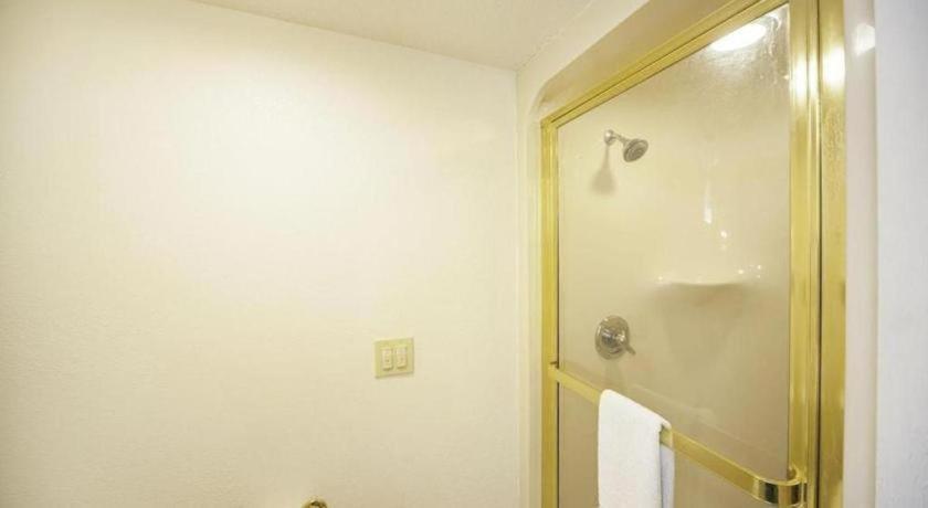 Hotel Markle In I-69 ภายนอก รูปภาพ